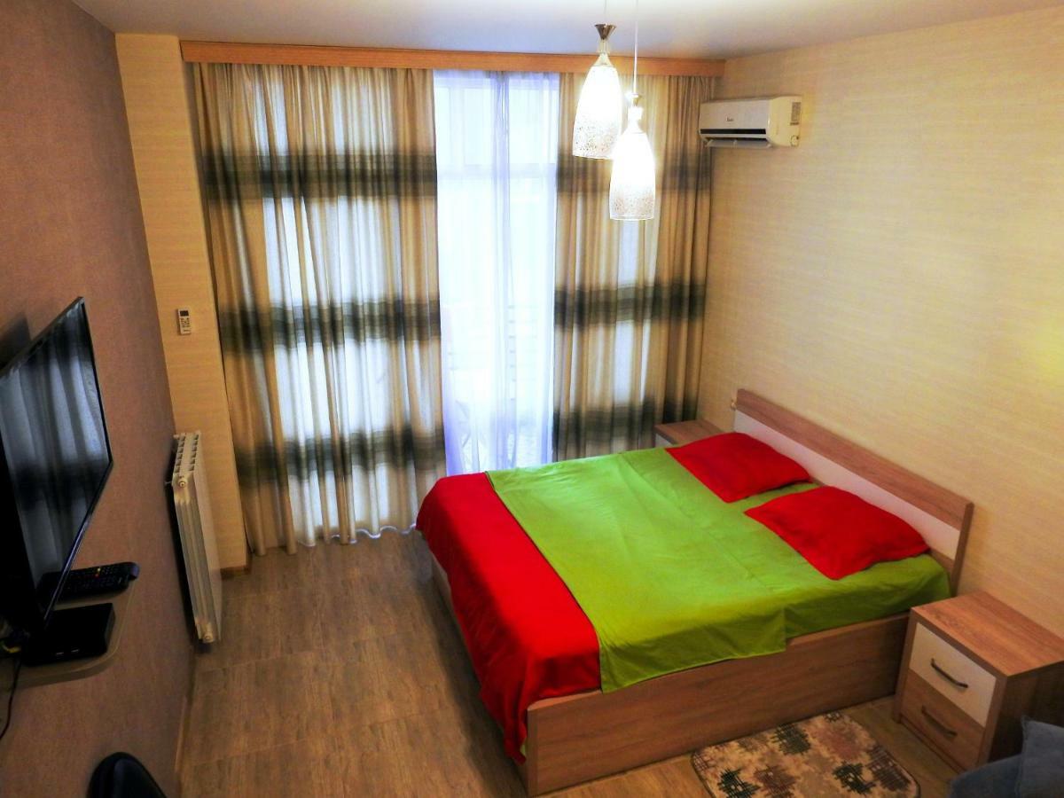 Real Palace Apartment Batumi Kültér fotó