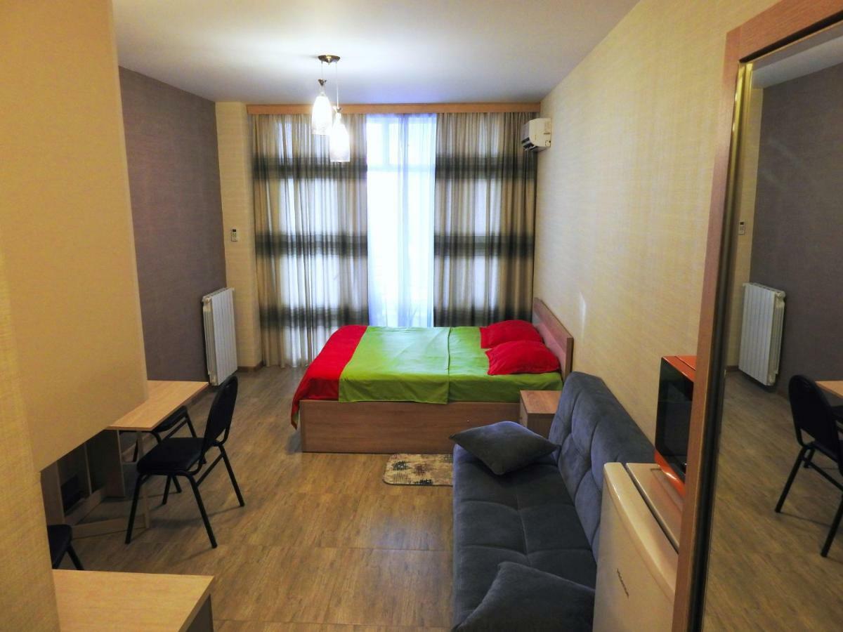 Real Palace Apartment Batumi Kültér fotó